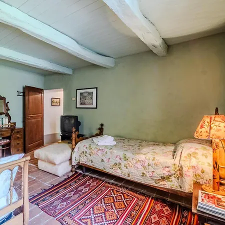 Lequerce - Timeless Retreat In Italian Hills