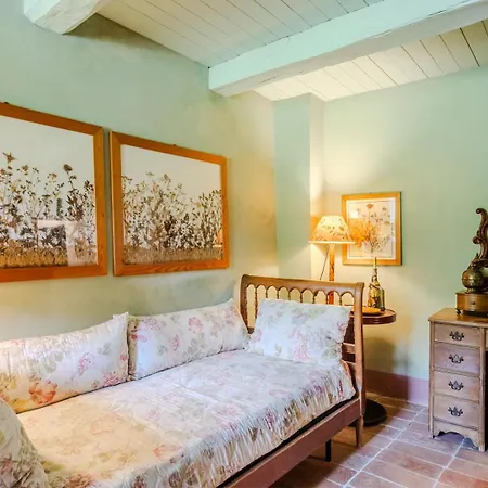 Villa Lequerce - Timeless Retreat In Italian Hills