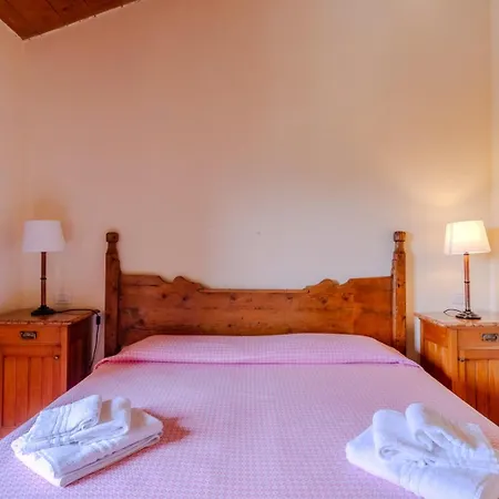 Lequerce - Timeless Retreat In Italian Hills Villa
