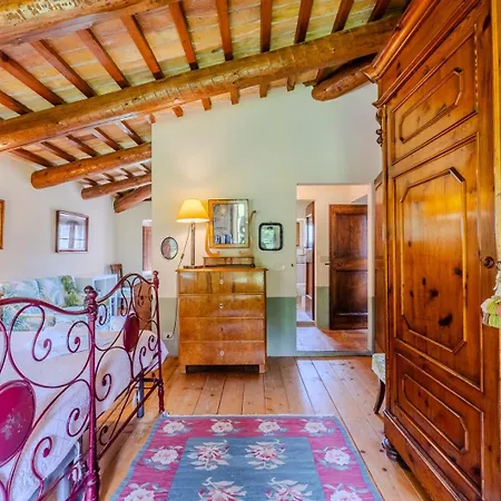 Villa Lequerce - Timeless Retreat In Italian Hills *