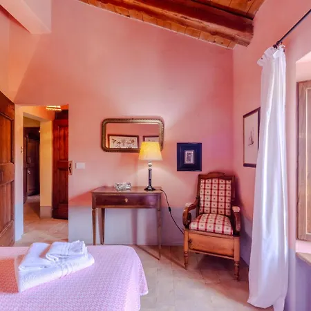 Lequerce - Timeless Retreat In Italian Hills Villa *