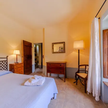 Lequerce - Timeless Retreat In Italian Hills *