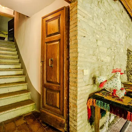 Villa Lequerce - Timeless Retreat In Italian Hills