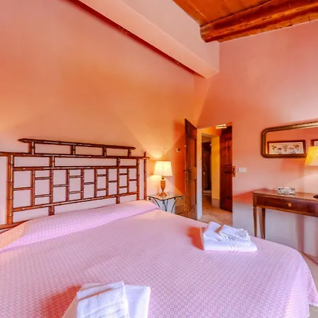 Villa Lequerce - Timeless Retreat In Italian Hills