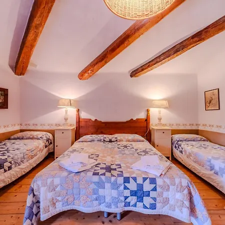 Lequerce - Timeless Retreat In Italian Hills Villa