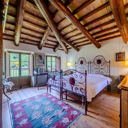 Lequerce - Timeless Retreat In Italian Hills