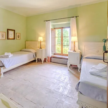 Lequerce - Timeless Retreat In Italian Hills Villa